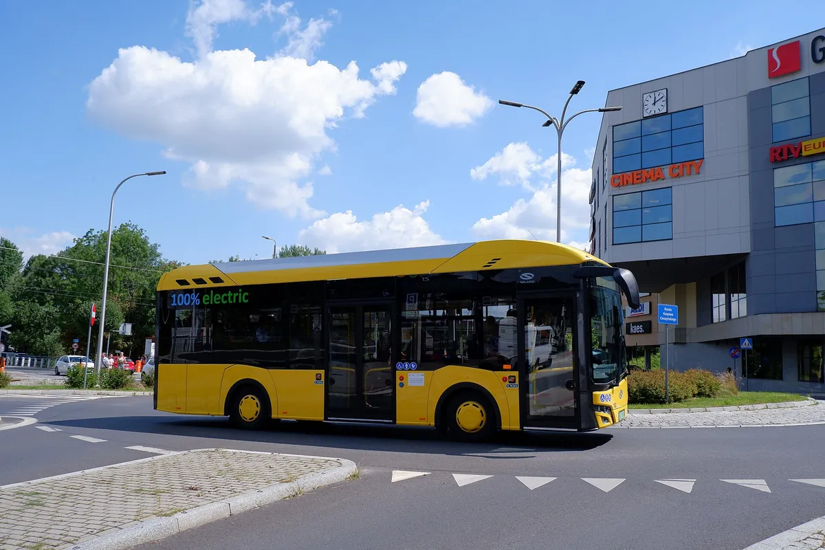 BusManiak.pl – MZK Toruń testuje nowego Solarisa Urbino Electric na linii 40