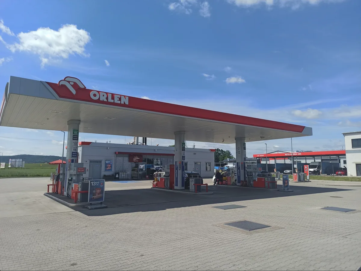 BusManiak.pl – Nowe ceny paliw. Benzyna w górę, diesel ze stabilniejszym trendem