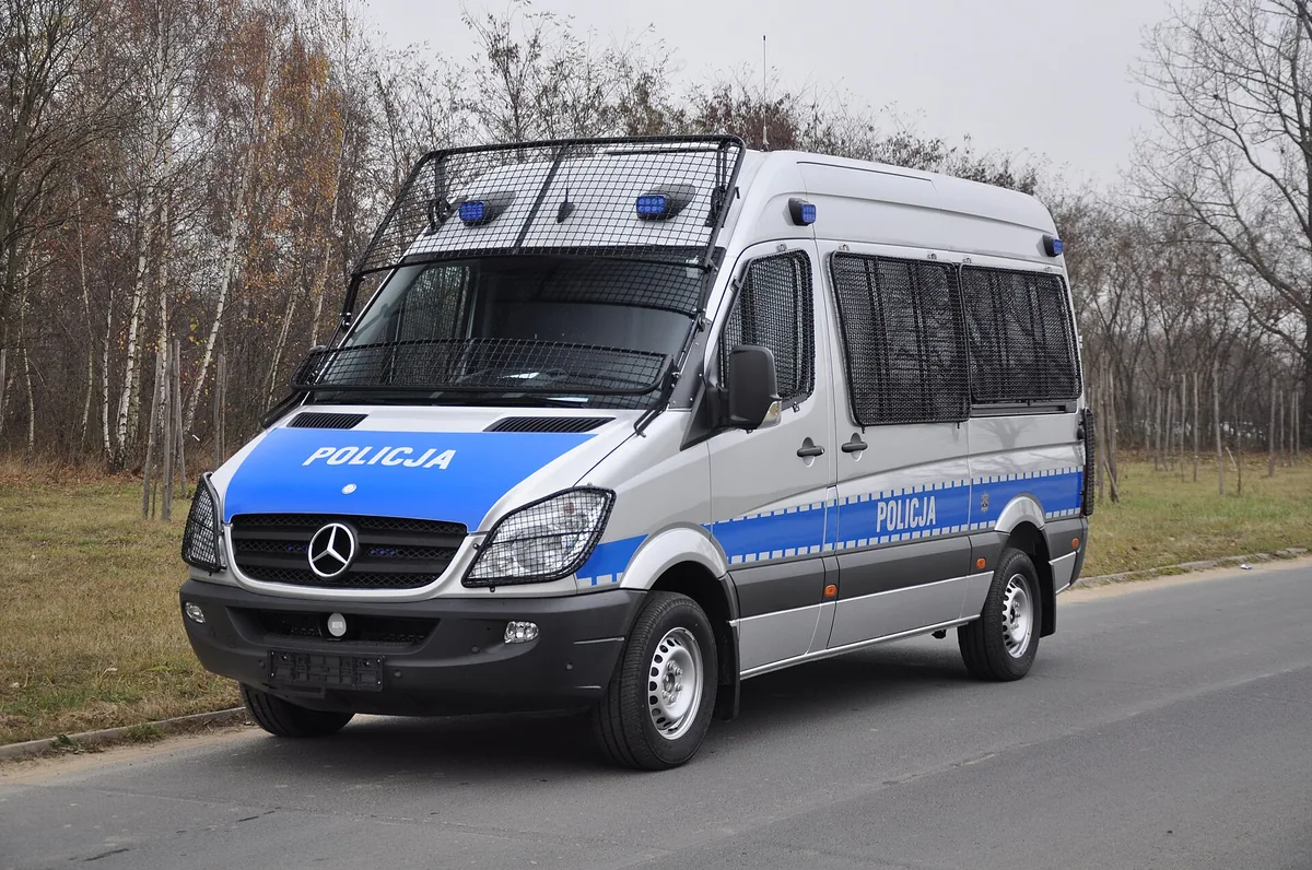 BusManiak.pl – Bus wypadł z jezdni na A4. Trzy osoby zostały poszkodowane