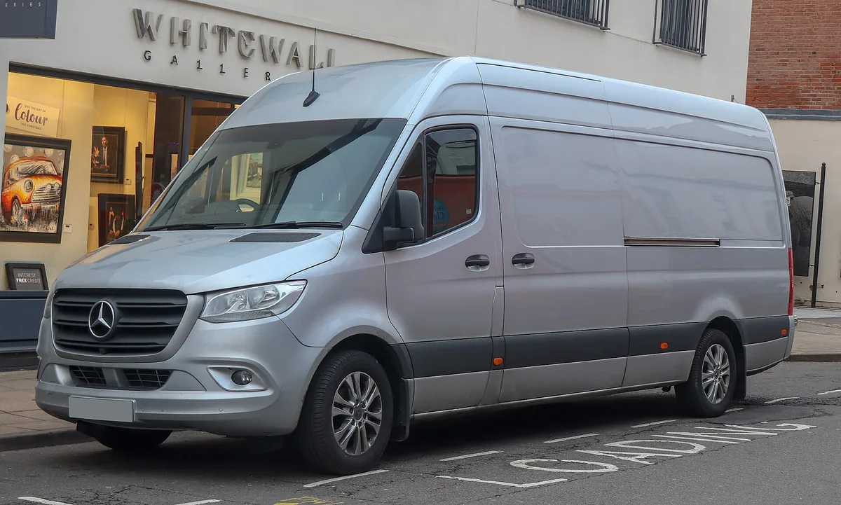 BusManiak.pl – Renault Master znów numerem 1. Polski rynek dostawczy utrzymuje ten sam układ sił